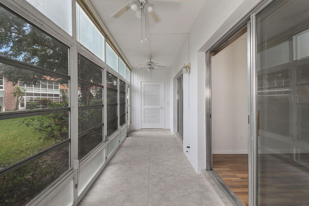 For Sale: $155,000 (2 beds, 2 baths, 1089 Square Feet)