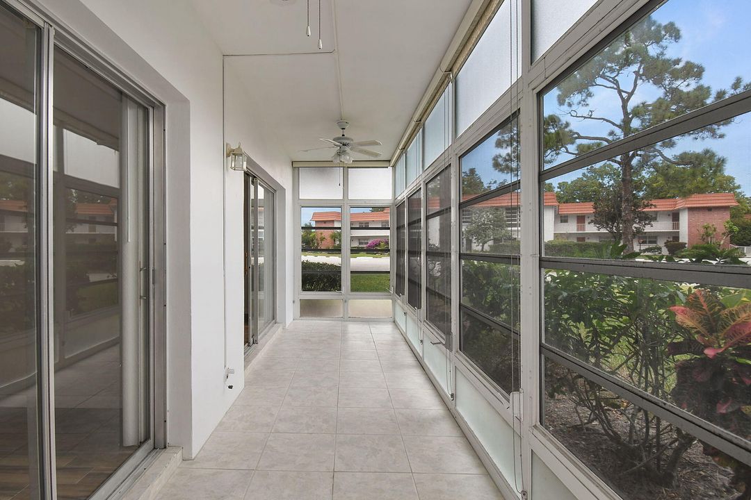 For Sale: $155,000 (2 beds, 2 baths, 1089 Square Feet)