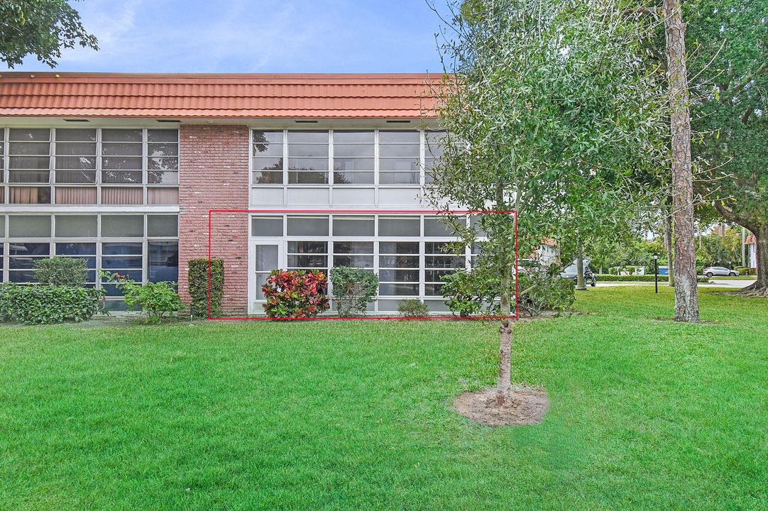 For Sale: $155,000 (2 beds, 2 baths, 1089 Square Feet)