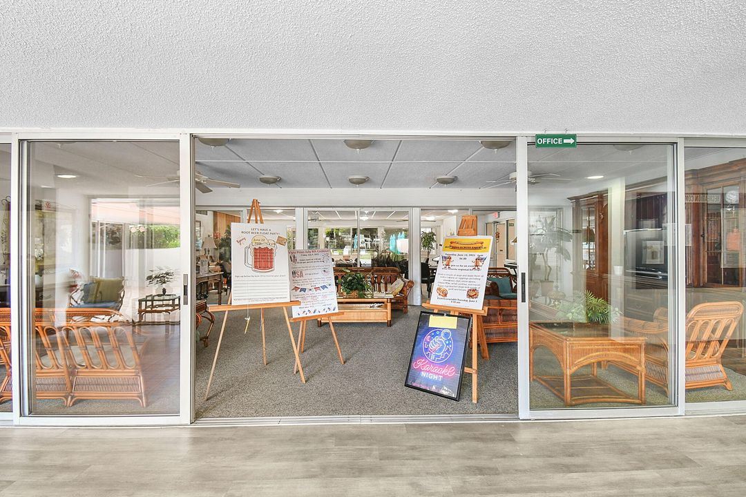 For Sale: $155,000 (2 beds, 2 baths, 1089 Square Feet)