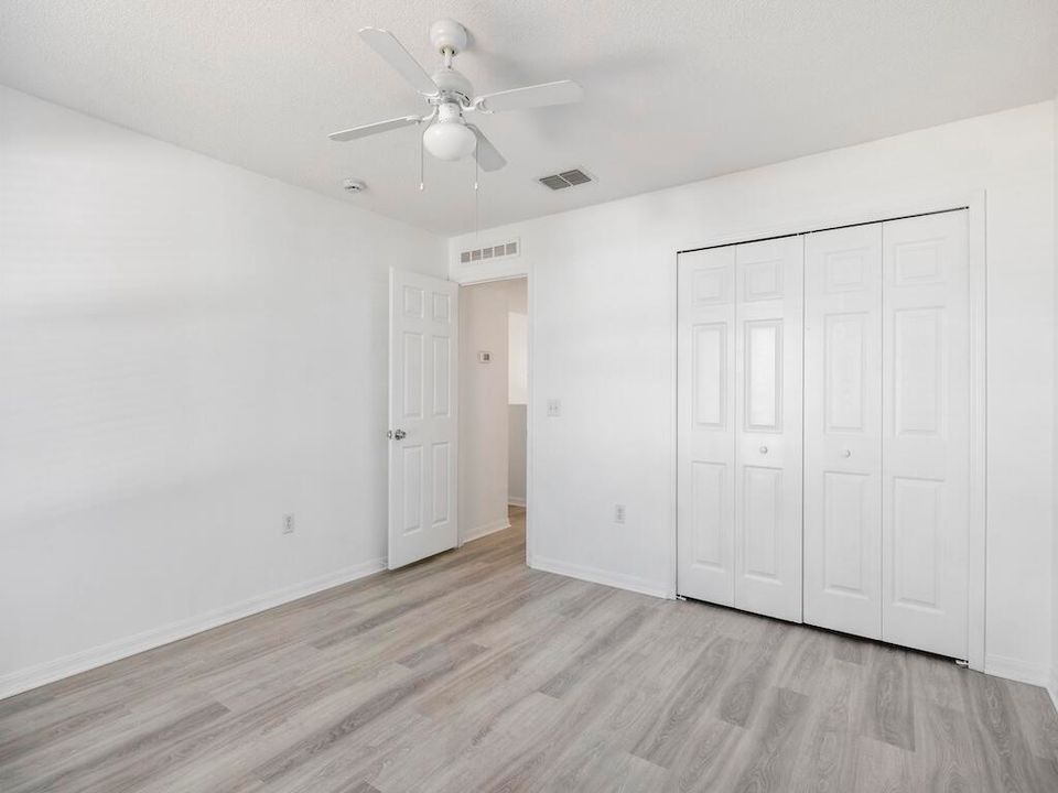 For Rent: $3,500 (4 beds, 2 baths, 2792 Square Feet)