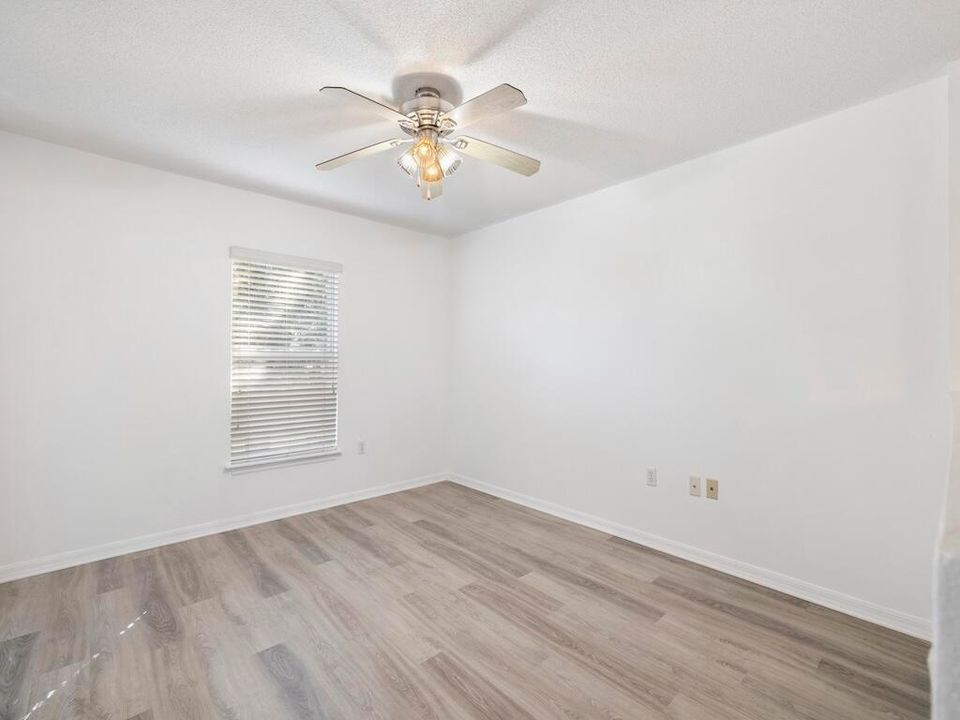 For Rent: $3,500 (4 beds, 2 baths, 2792 Square Feet)