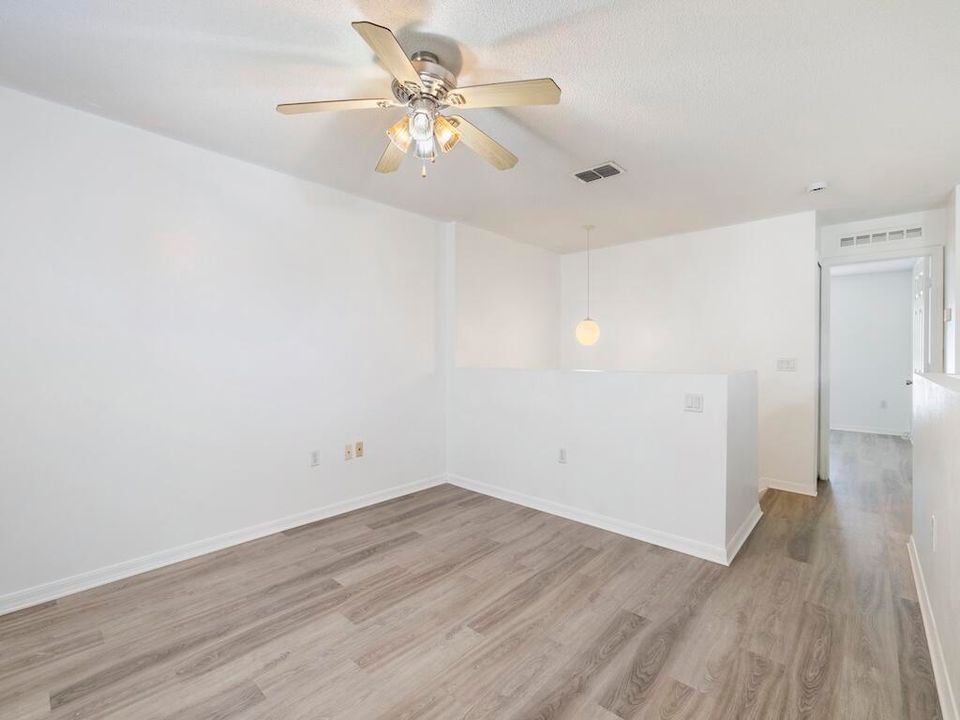 For Rent: $3,500 (4 beds, 2 baths, 2792 Square Feet)