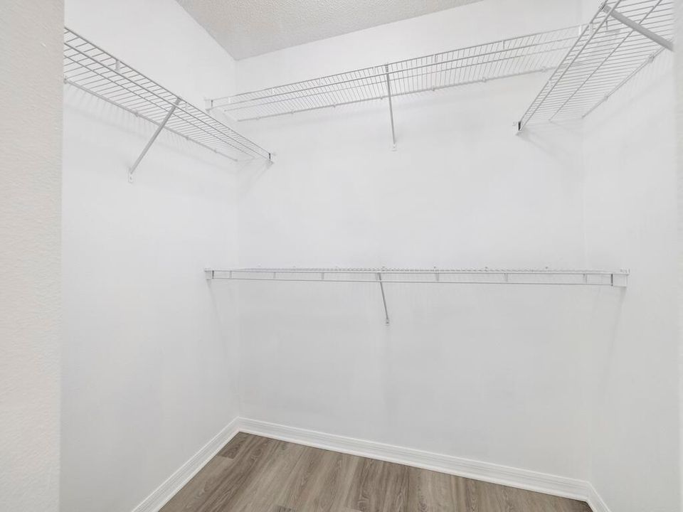 For Rent: $3,500 (4 beds, 2 baths, 2792 Square Feet)