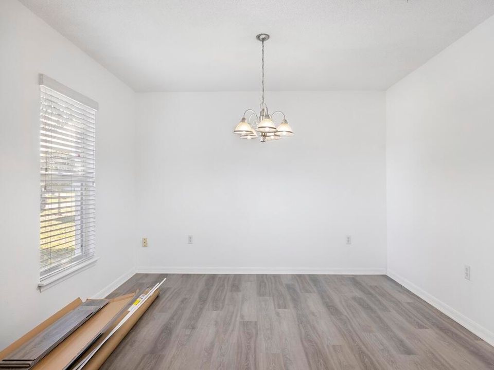 For Rent: $3,500 (4 beds, 2 baths, 2792 Square Feet)