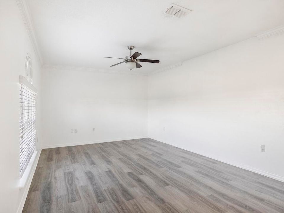 For Rent: $3,500 (4 beds, 2 baths, 2792 Square Feet)