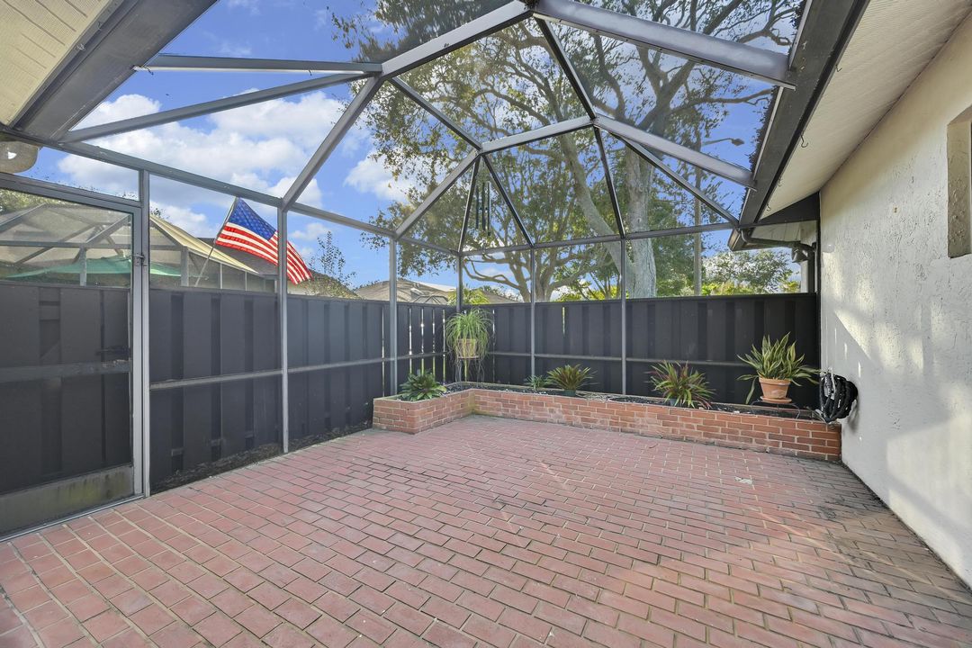 待售: $224,900 (2 贝兹, 2 浴室, 1480 平方英尺)