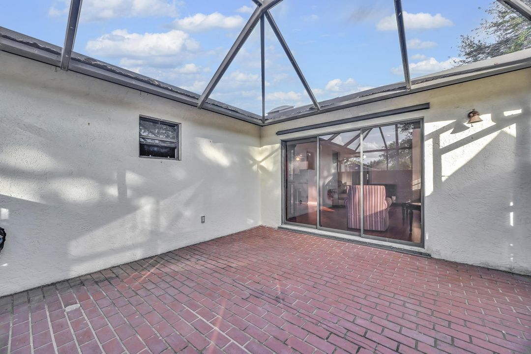 待售: $224,900 (2 贝兹, 2 浴室, 1480 平方英尺)