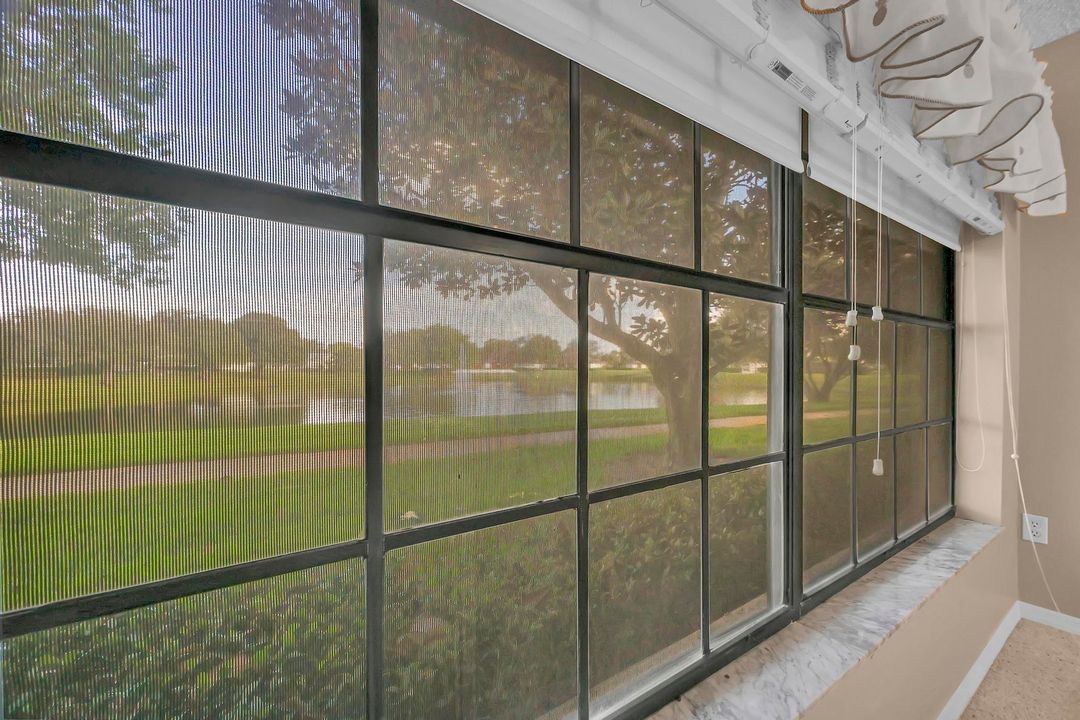 待售: $224,900 (2 贝兹, 2 浴室, 1480 平方英尺)