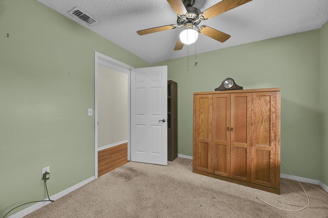 待售: $224,900 (2 贝兹, 2 浴室, 1480 平方英尺)