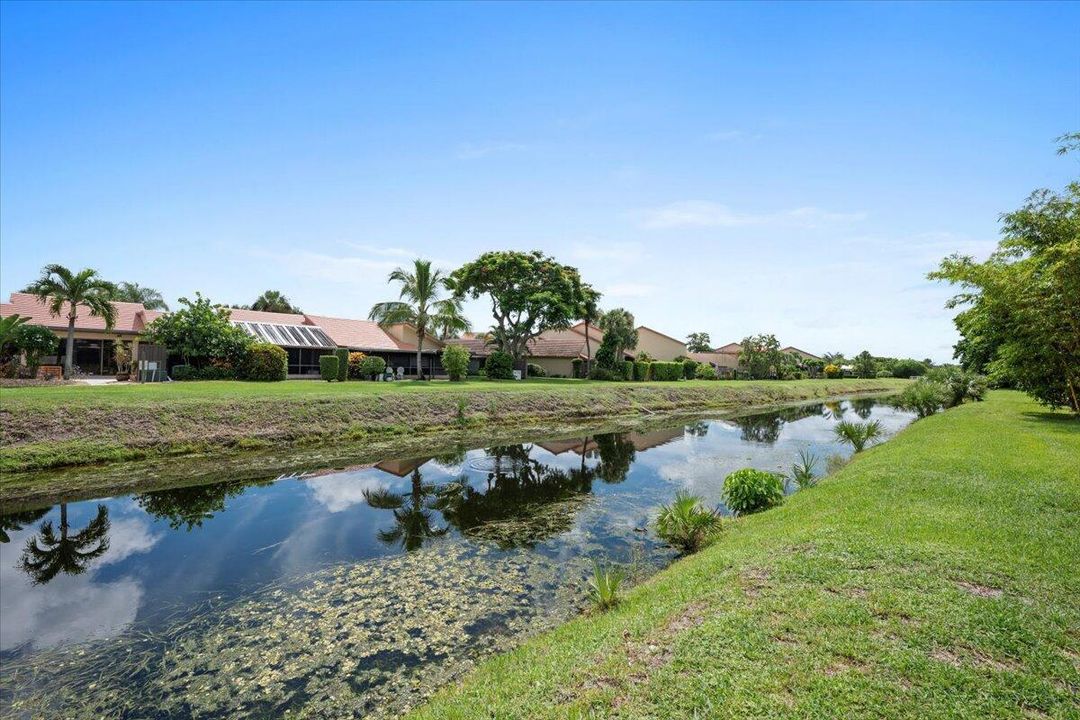 En Venta: $450,000 (3 camas, 2 baños, 2200 Pies cuadrados)