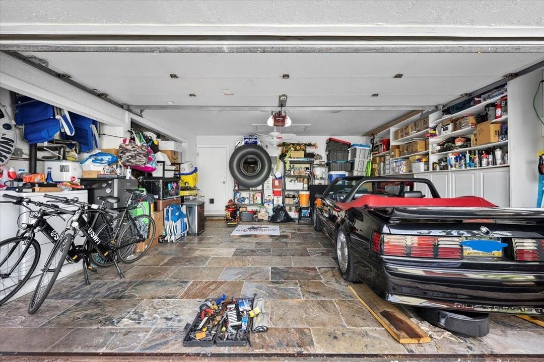 En Venta: $450,000 (3 camas, 2 baños, 2200 Pies cuadrados)