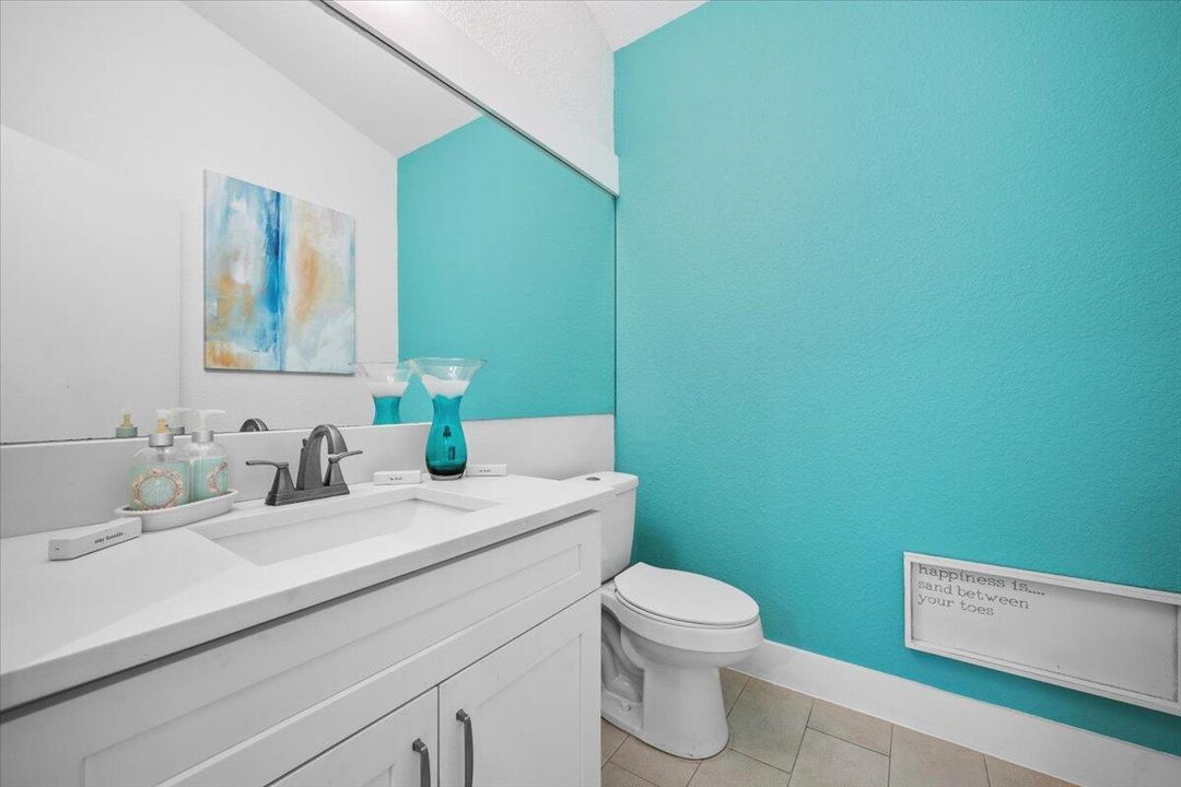 En Venta: $450,000 (3 camas, 2 baños, 2200 Pies cuadrados)