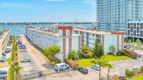 For Rent: $1,950 (2 beds, 1 baths, 948 Square Feet)