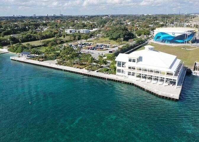 For Rent: $1,950 (2 beds, 1 baths, 948 Square Feet)