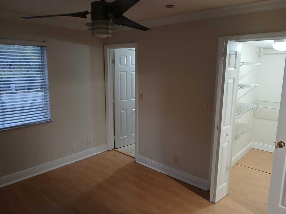 For Sale: $150,000 (2 beds, 2 baths, 836 Square Feet)