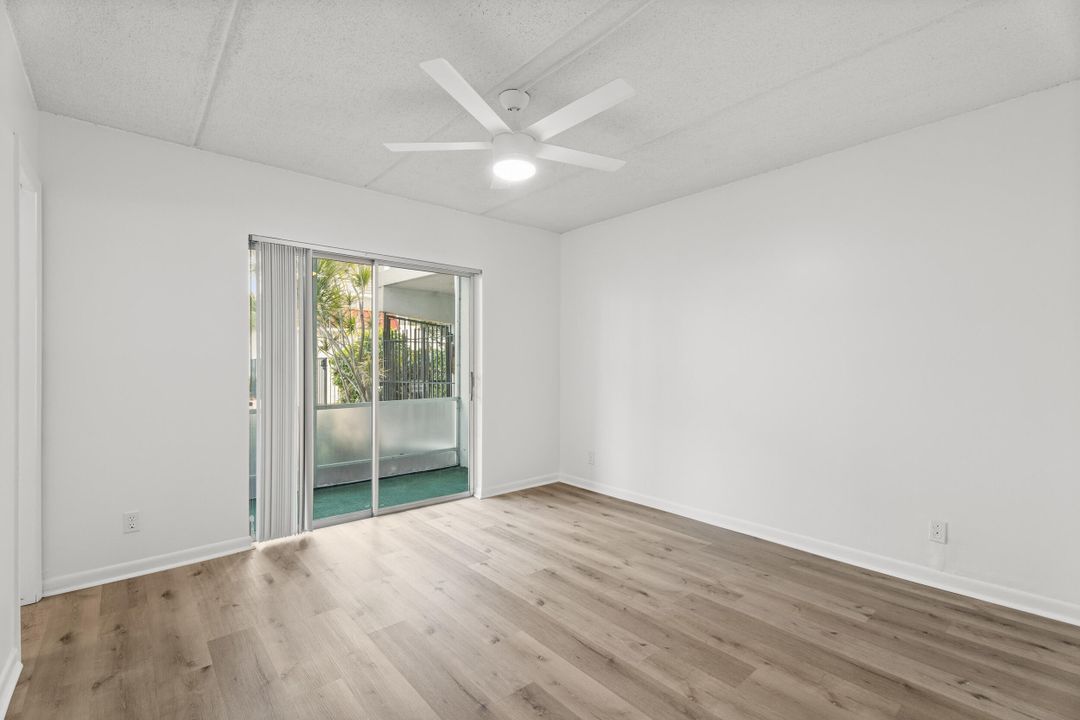 For Rent: $1,950 (2 beds, 1 baths, 948 Square Feet)