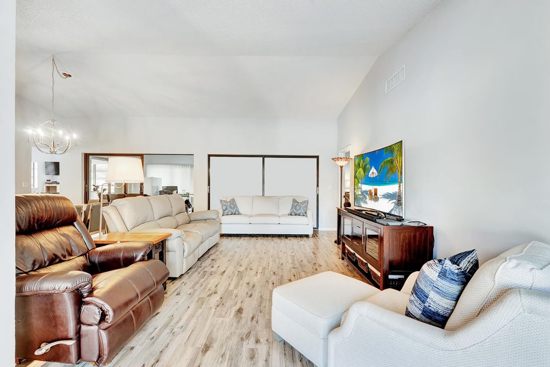 En Venta: $499,000 (3 camas, 2 baños, 2051 Pies cuadrados)