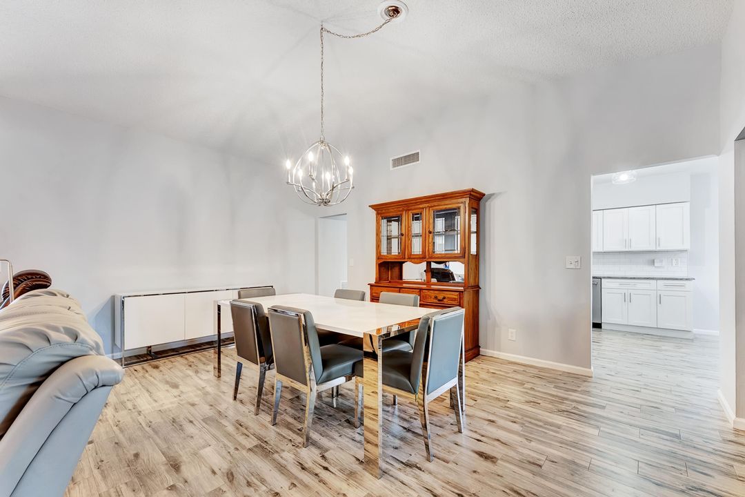 En Venta: $499,000 (3 camas, 2 baños, 2051 Pies cuadrados)