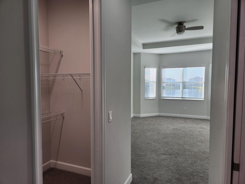 For Sale: $685,000 (3 beds, 2 baths, 2305 Square Feet)