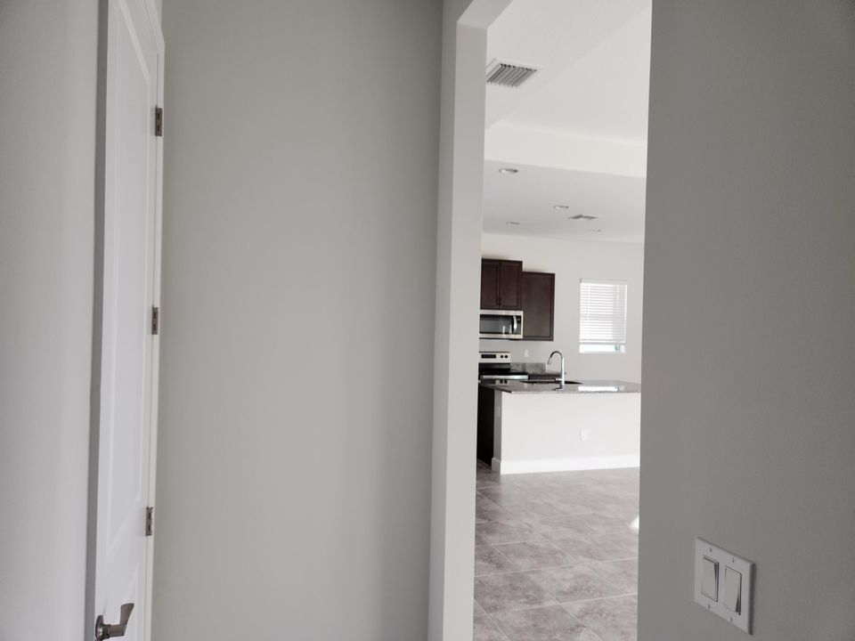 For Sale: $685,000 (3 beds, 2 baths, 2305 Square Feet)