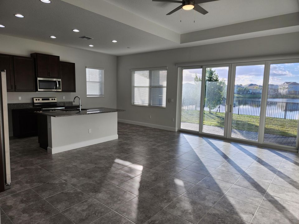 For Sale: $685,000 (3 beds, 2 baths, 2305 Square Feet)