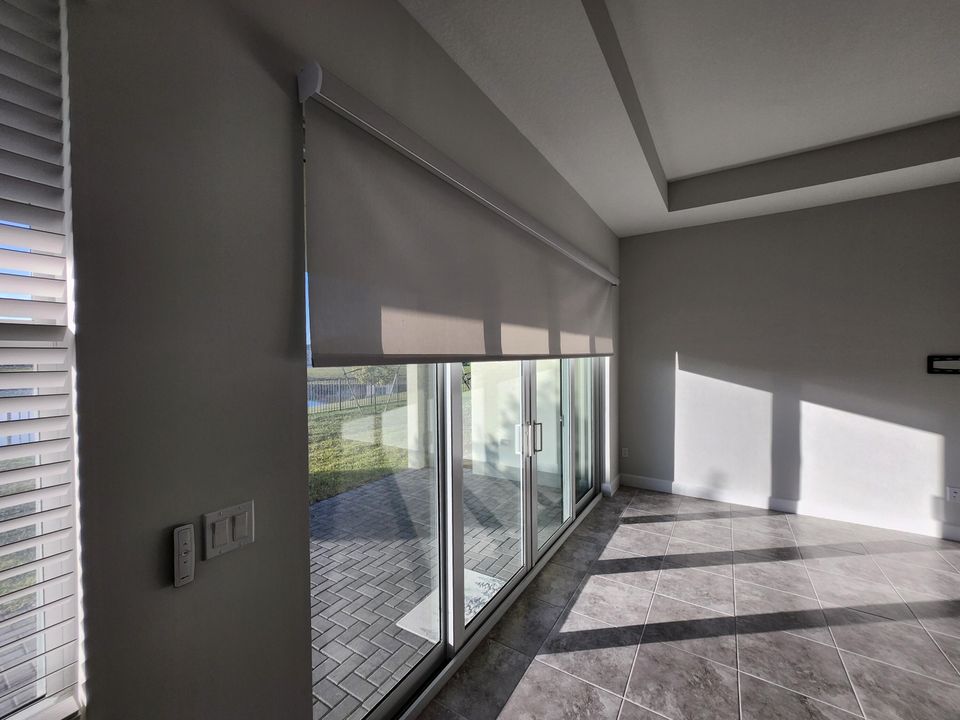 For Sale: $685,000 (3 beds, 2 baths, 2305 Square Feet)