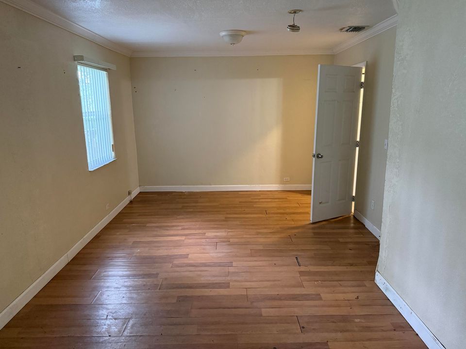 For Sale: $299,000 (0 beds, 0 baths, 1050 Square Feet)