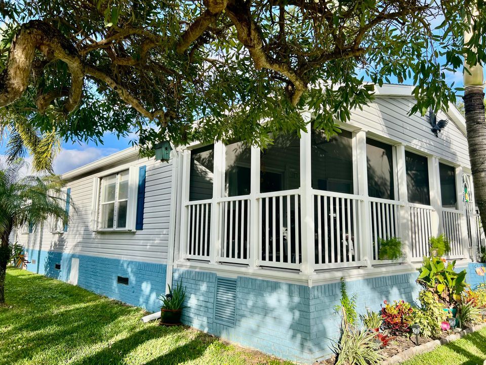 For Sale: $130,000 (2 beds, 2 baths, 1410 Square Feet)