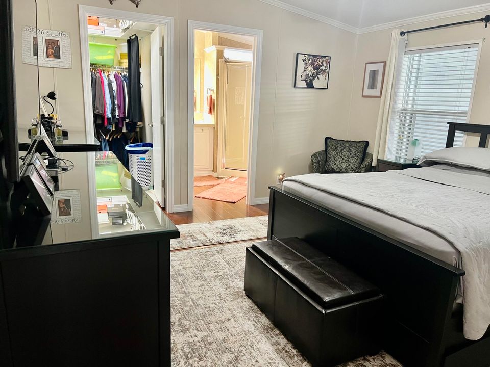 For Sale: $130,000 (2 beds, 2 baths, 1410 Square Feet)