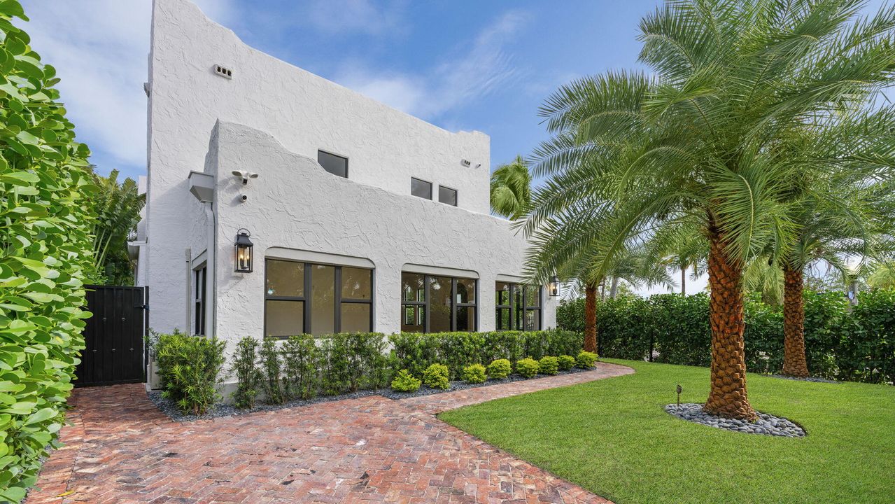 En Venta: $1,897,000 (3 camas, 3 baños, 2815 Pies cuadrados)