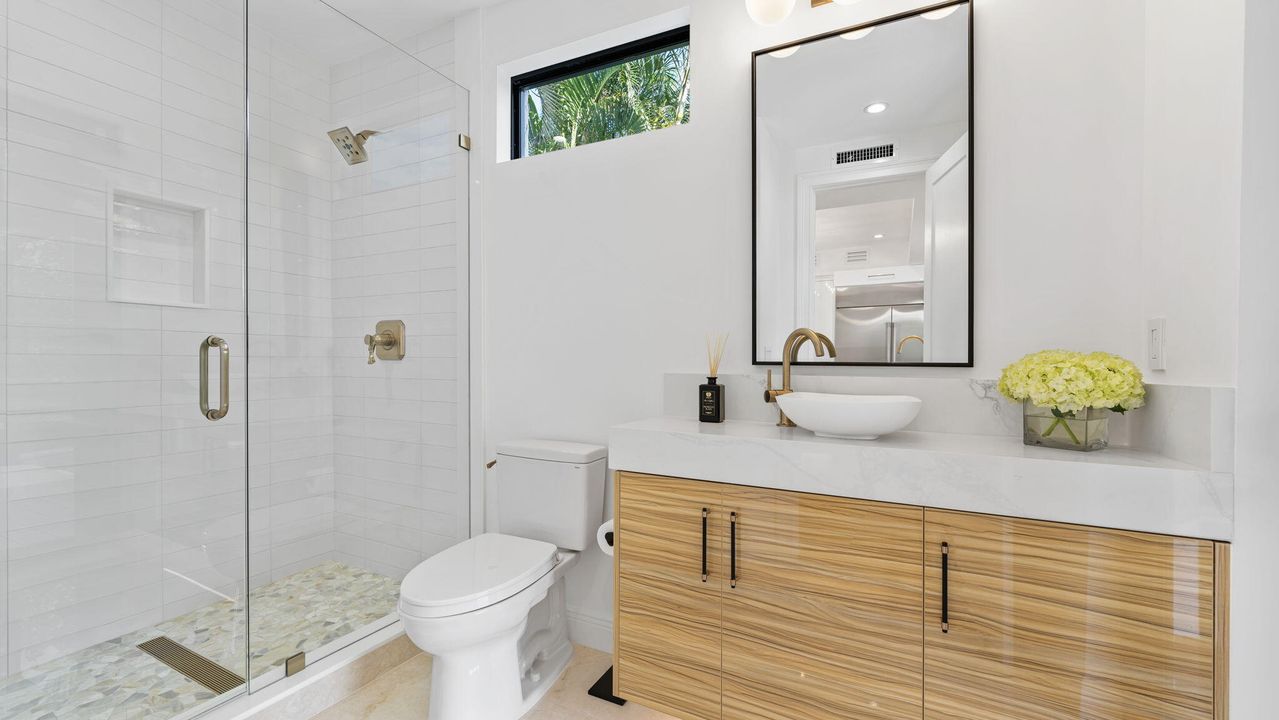 En Venta: $1,897,000 (3 camas, 3 baños, 2815 Pies cuadrados)