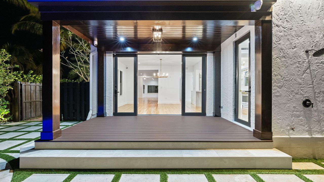 En Venta: $1,897,000 (3 camas, 3 baños, 2815 Pies cuadrados)