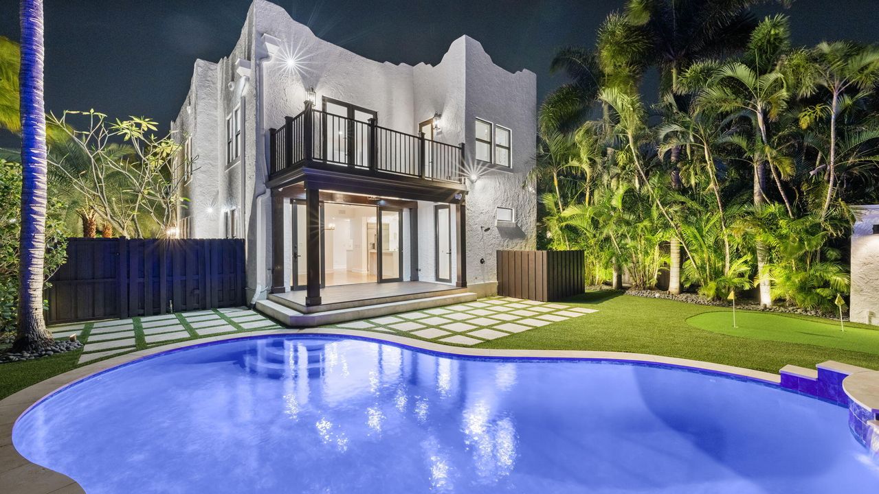 En Venta: $1,897,000 (3 camas, 3 baños, 2815 Pies cuadrados)