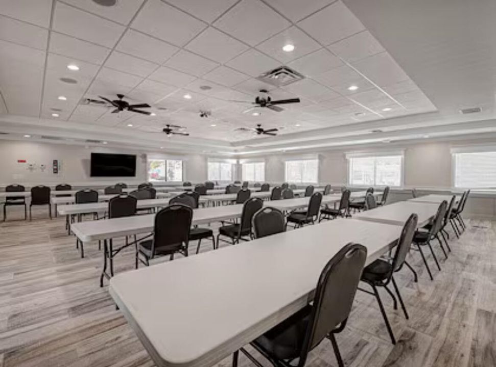 For Sale: $130,000 (2 beds, 2 baths, 1410 Square Feet)