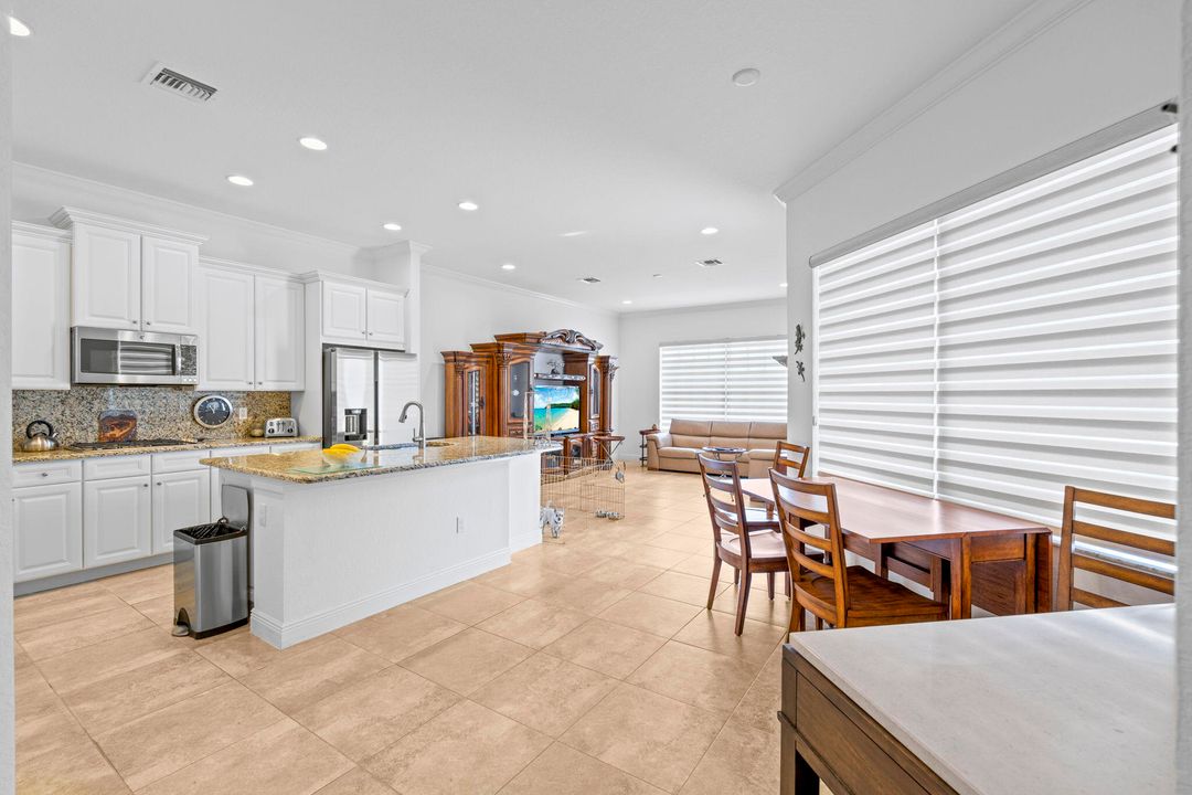 For Sale: $1,165,000 (4 beds, 3 baths, 2972 Square Feet)