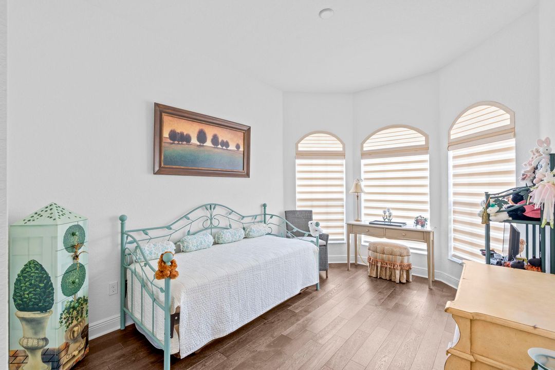 For Sale: $1,165,000 (4 beds, 3 baths, 2972 Square Feet)