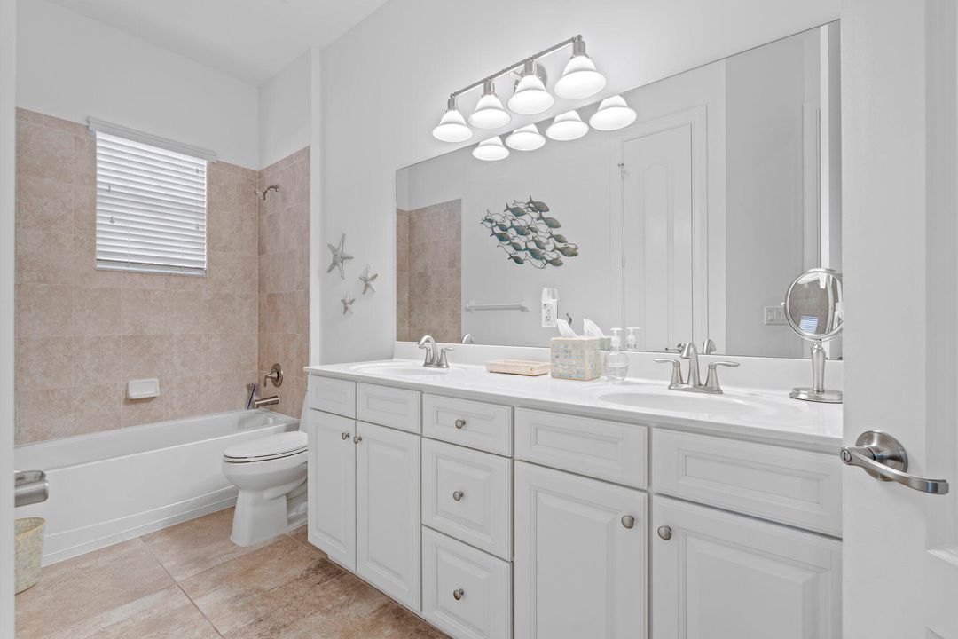 For Sale: $1,165,000 (4 beds, 3 baths, 2972 Square Feet)