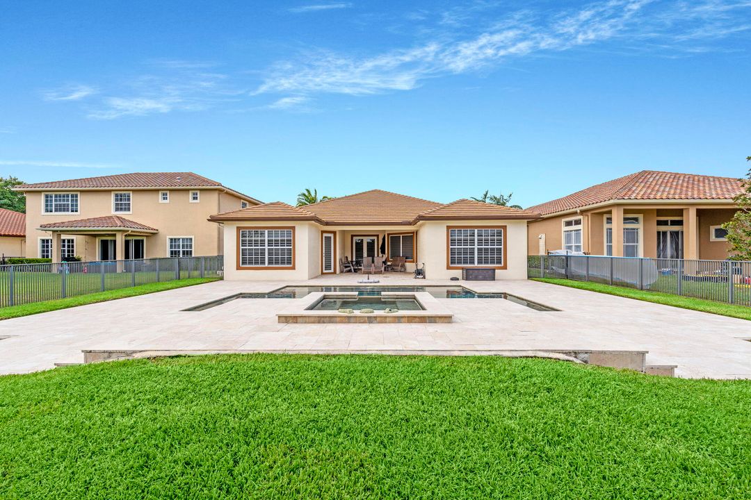 For Sale: $1,165,000 (4 beds, 3 baths, 2972 Square Feet)