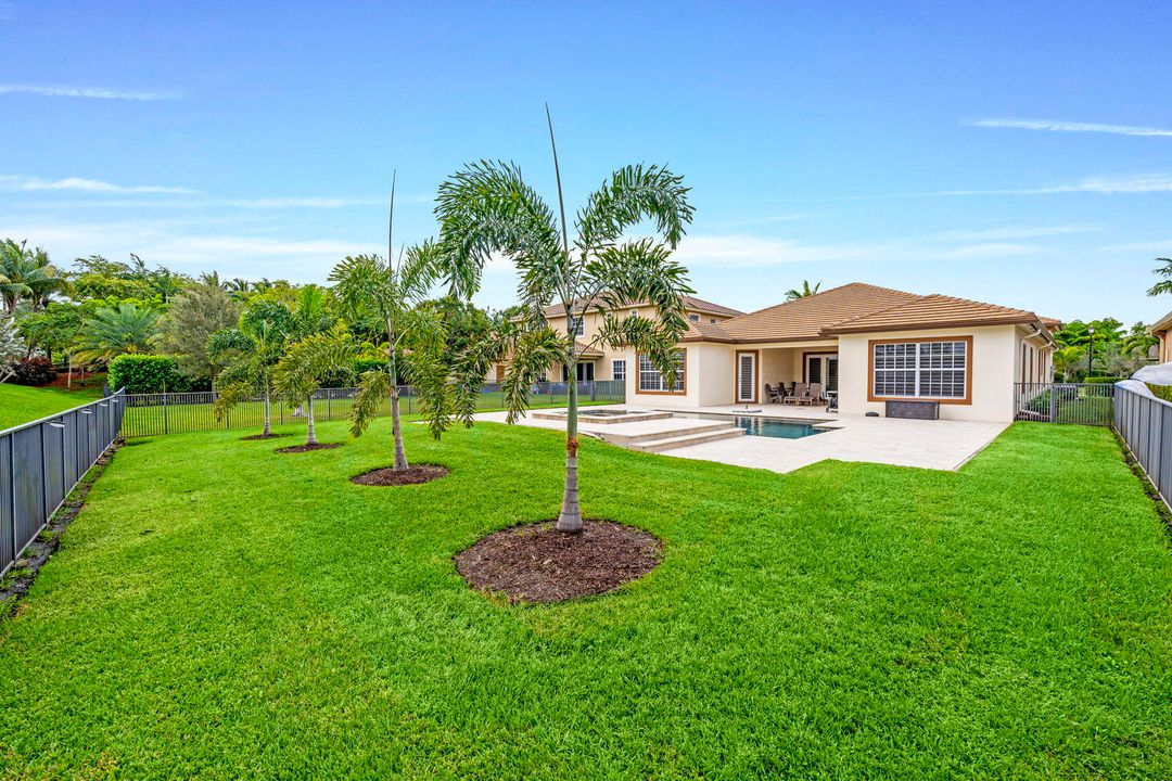 For Sale: $1,165,000 (4 beds, 3 baths, 2972 Square Feet)