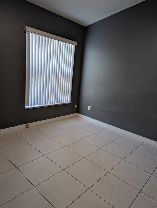 For Rent: $2,550 (3 beds, 2 baths, 1658 Square Feet)