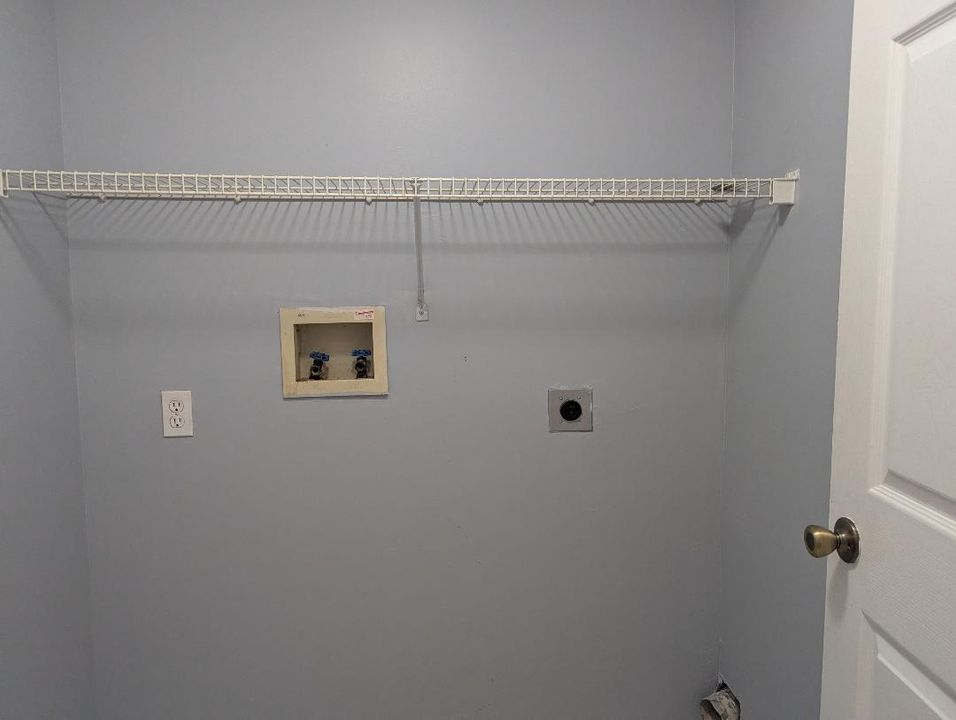 For Rent: $2,550 (3 beds, 2 baths, 1658 Square Feet)