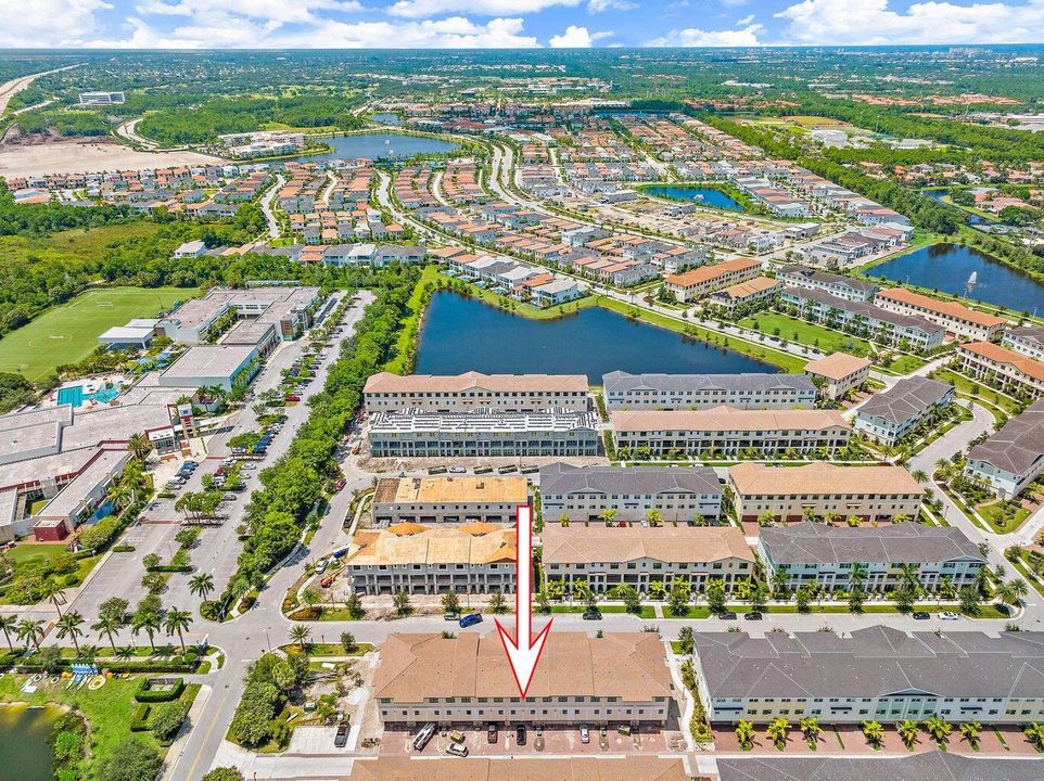 En Renta: $5,500 (4 camas, 3 baños, 2750 Pies cuadrados)