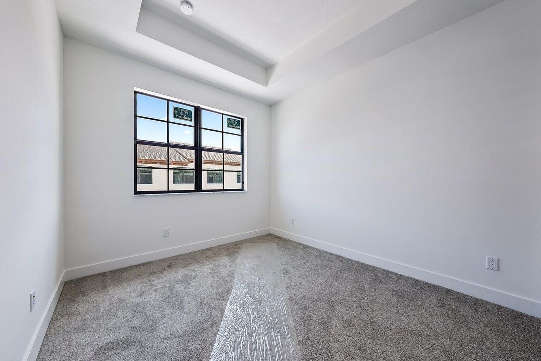 En Renta: $5,500 (4 camas, 3 baños, 2750 Pies cuadrados)