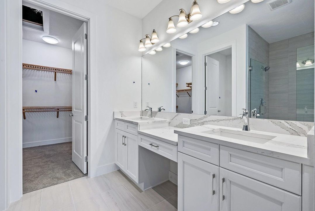 En Renta: $5,500 (4 camas, 3 baños, 2750 Pies cuadrados)