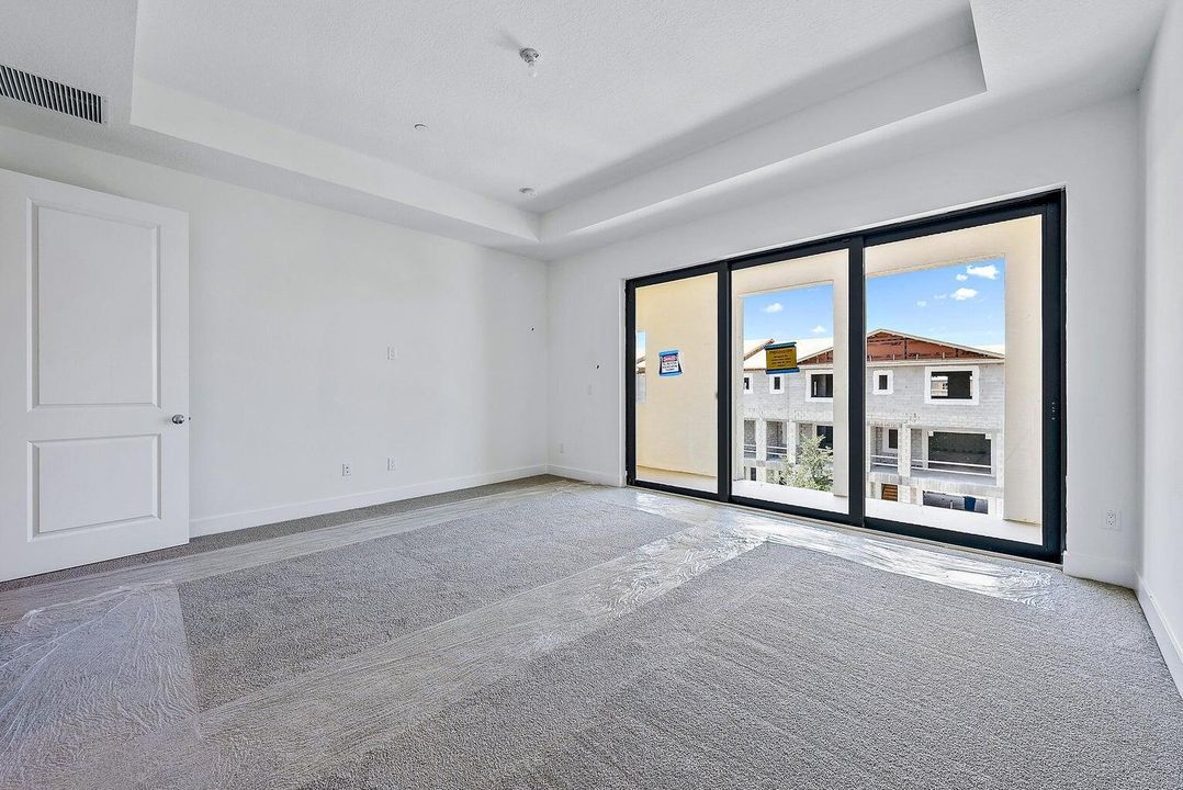 En Renta: $5,500 (4 camas, 3 baños, 2750 Pies cuadrados)