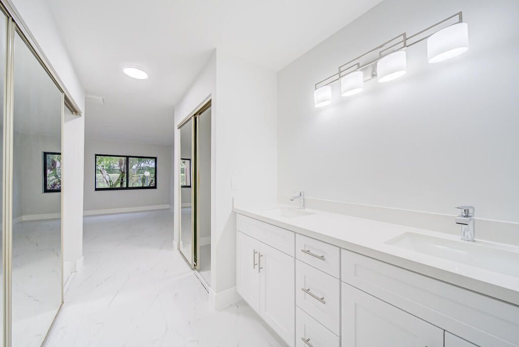 待售: $389,000 (2 贝兹, 2 浴室, 1100 平方英尺)