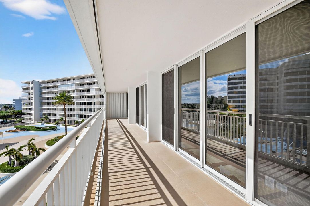 出租: $11,500 (2 贝兹, 2 浴室, 1402 平方英尺)