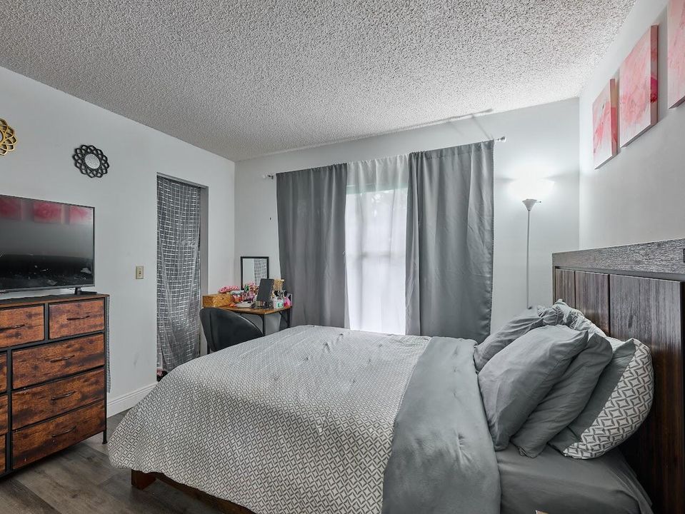 На продажу: $302,000 (3 спален, 2 ванн, 1298 Квадратных фут)