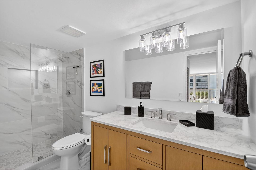 出租: $11,500 (2 贝兹, 2 浴室, 1402 平方英尺)